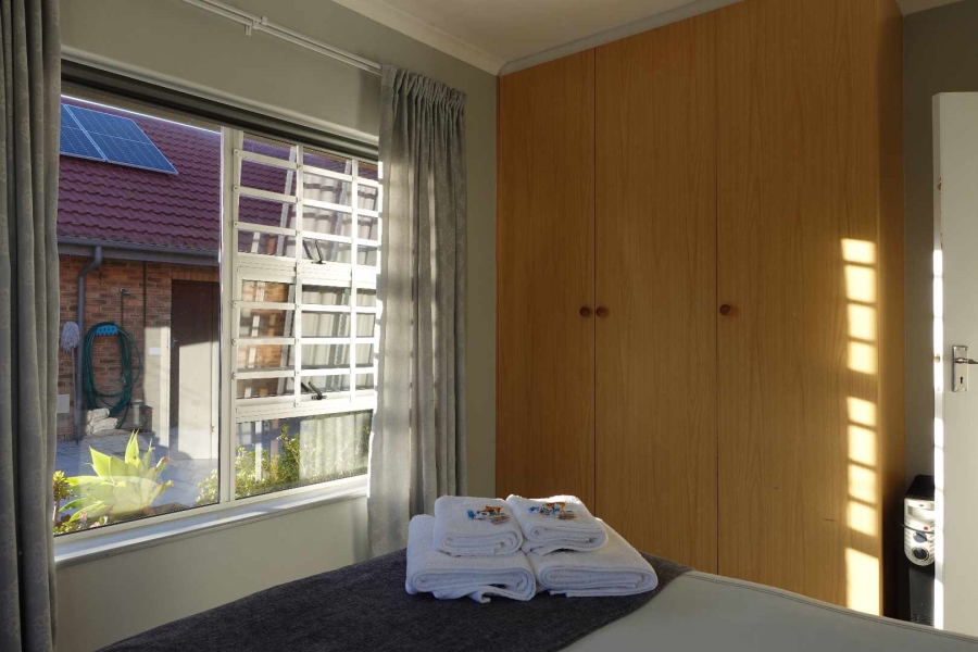6 Bedroom Property for Sale in Outeniqua Strand Western Cape